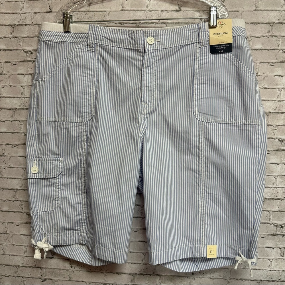 St. John's Bay Bermuda Shorts Womens 18 Mid-Rise Cargo White Blue Stripes NEW